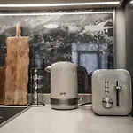 Quartz Luxe 1-Bed At Nobles Tower, Near Downtown